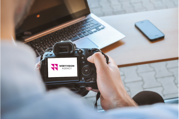 image d'un appareil photo avec le logo WebyVision